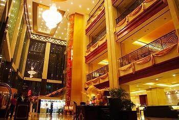 Junyuan Huatian Hotel - Huaihua Fenghuang Esterno foto